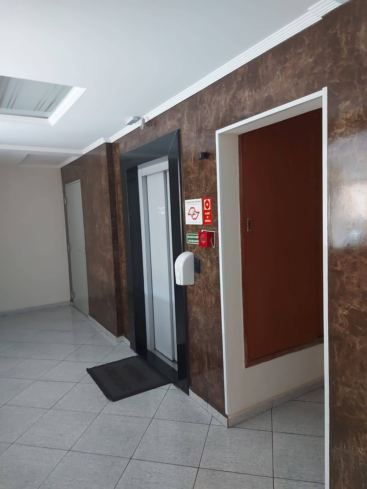 Apartamento à venda com 2 quartos, 72m² - Foto 23