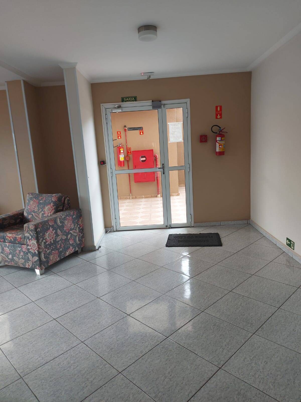 Apartamento à venda com 2 quartos, 72m² - Foto 28