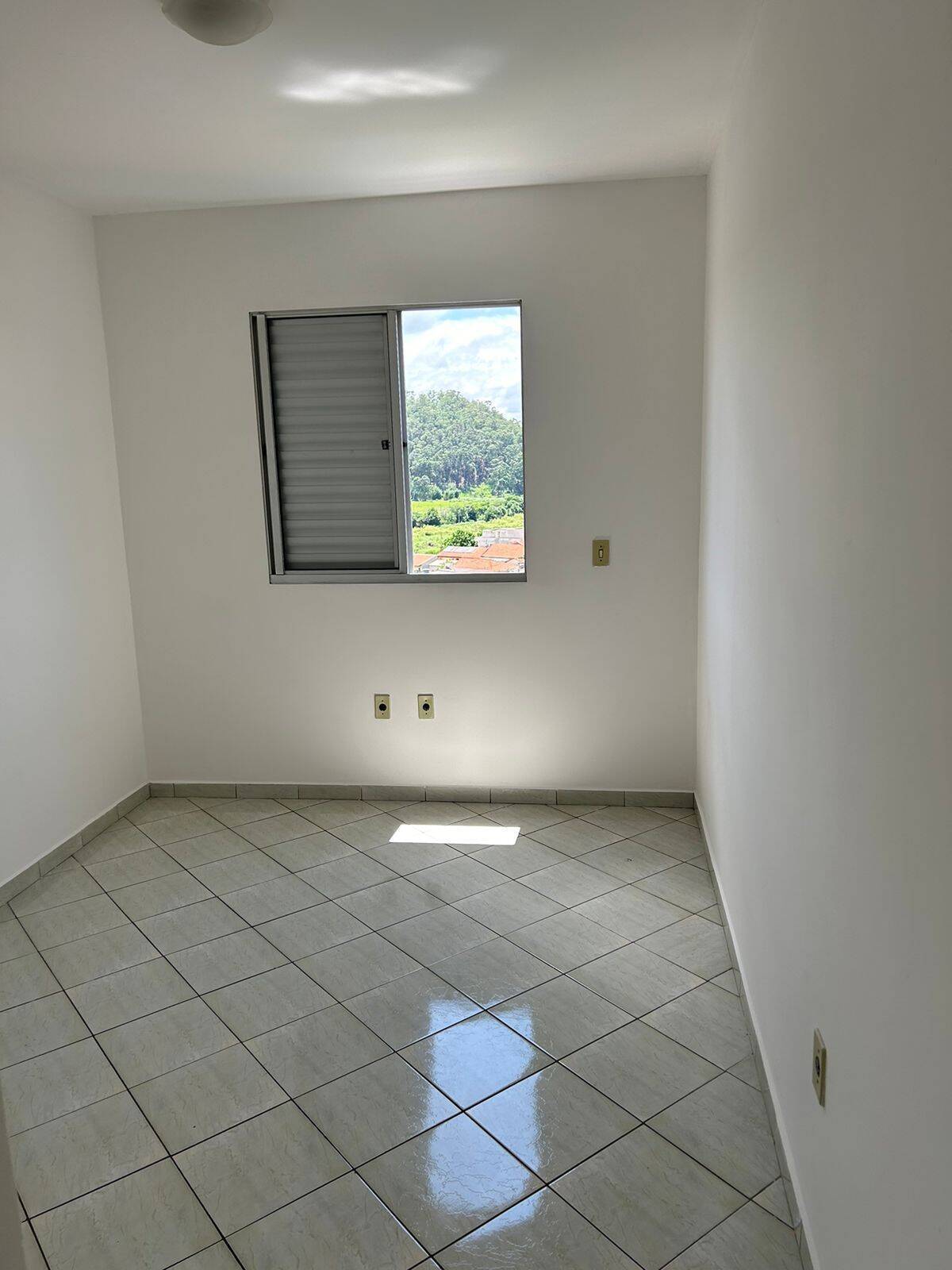 Apartamento para alugar com 2 quartos, 76m² - Foto 7