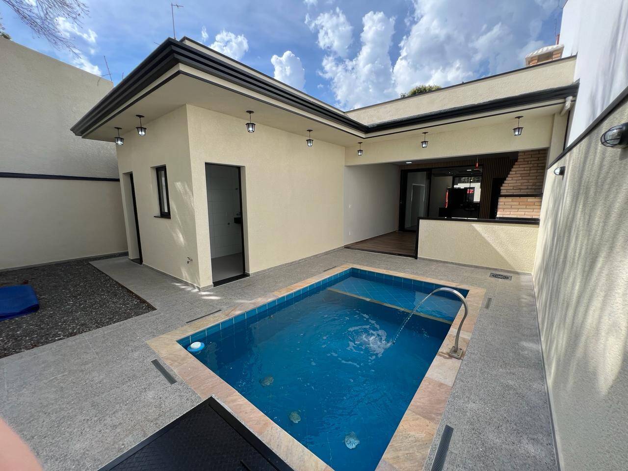 #2569 - Casa para Venda em Jundiaí - SP