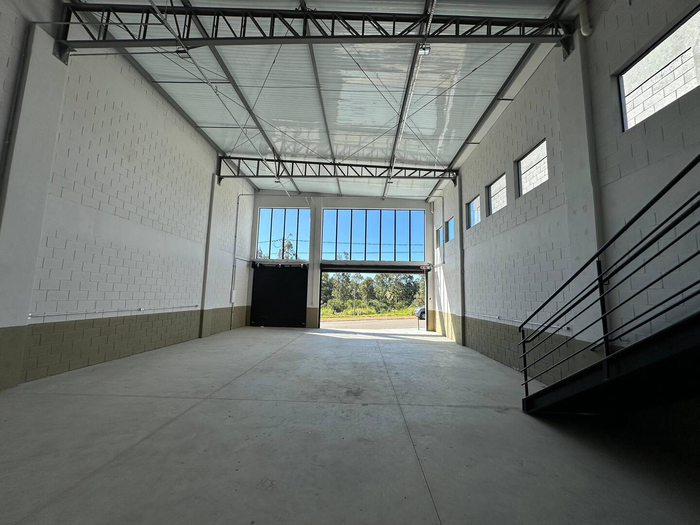 Depósito-Galpão-Armazém à venda, 165m² - Foto 3