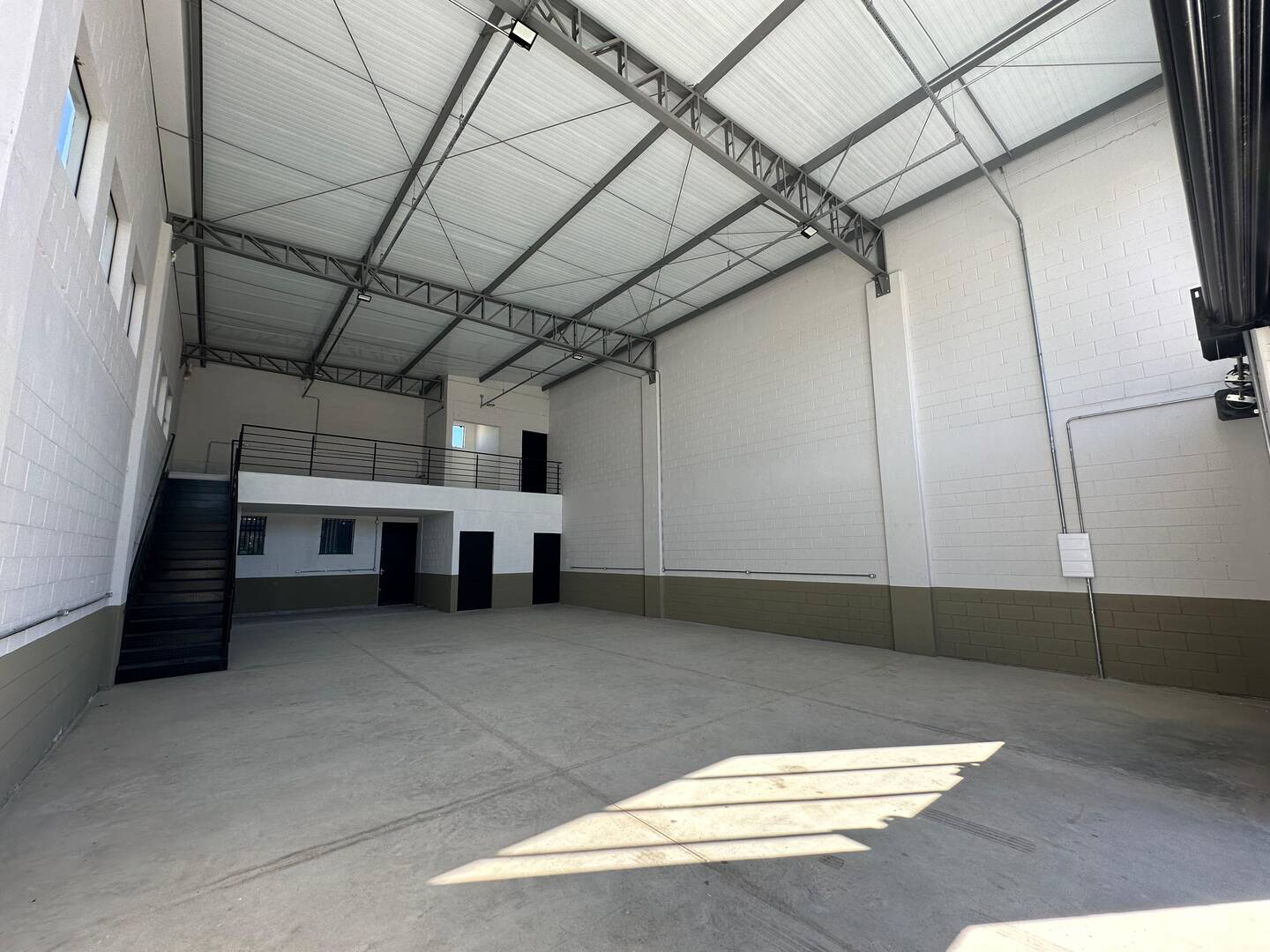 Depósito-Galpão-Armazém à venda, 165m² - Foto 4