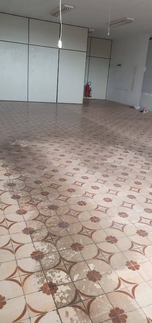 Loja-Salão para alugar com 3 quartos, 200m² - Foto 2