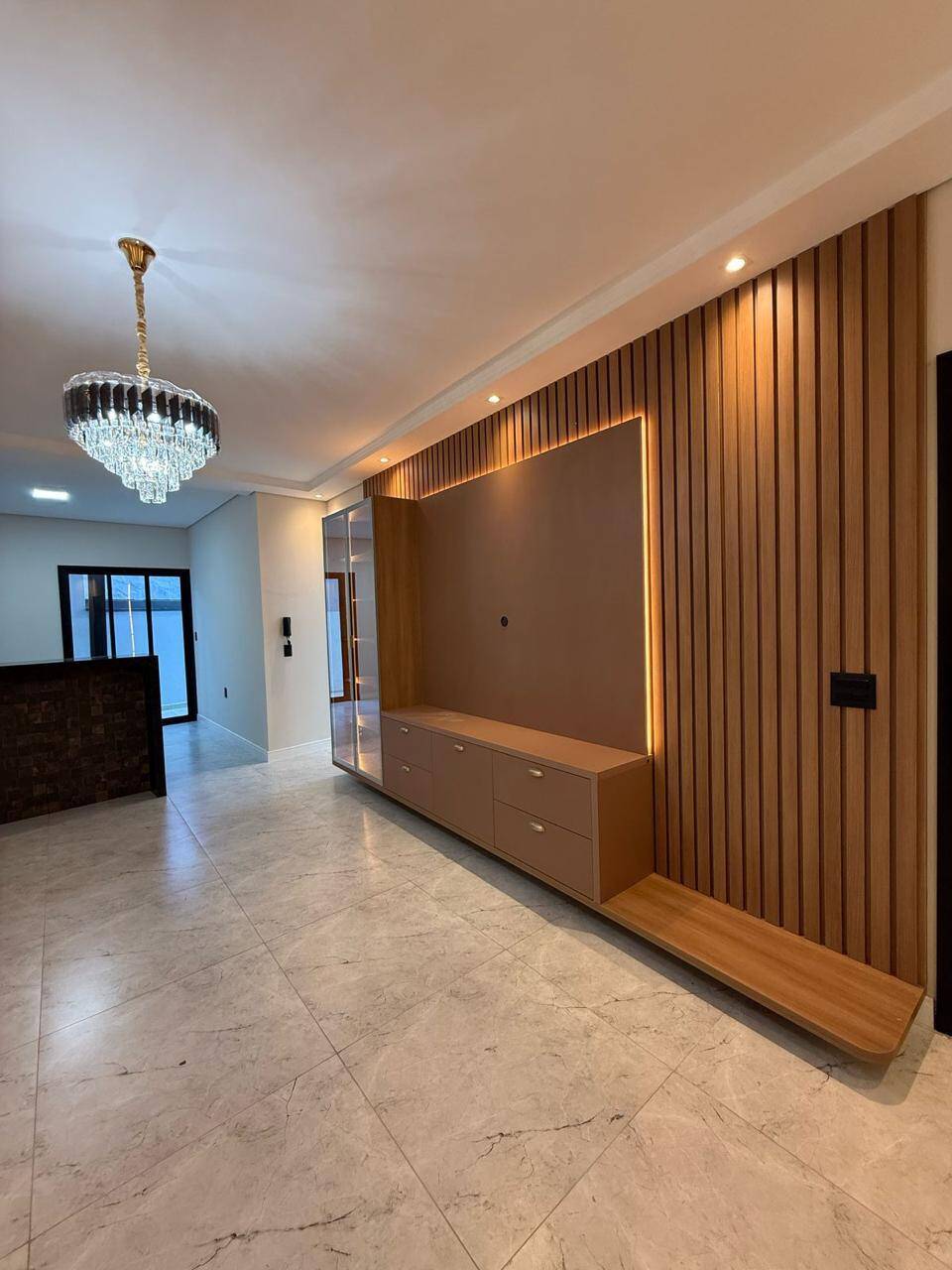 Casa à venda com 3 quartos, 220m² - Foto 3