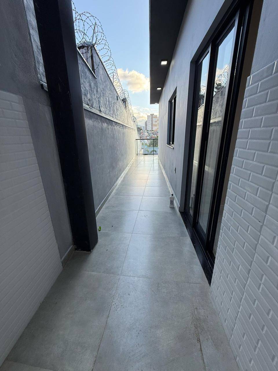 Casa à venda com 3 quartos, 220m² - Foto 17