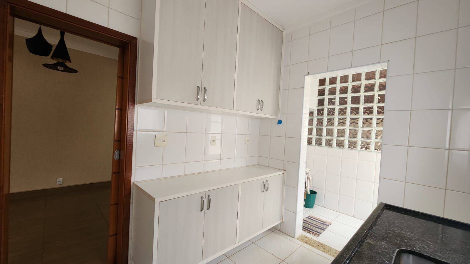 Casa de Condomínio à venda e aluguel com 3 quartos, 91m² - Foto 3