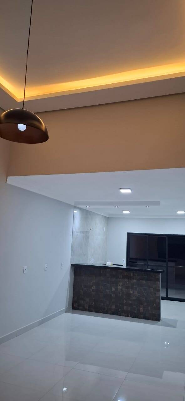 Casa à venda com 3 quartos, 250m² - Foto 14