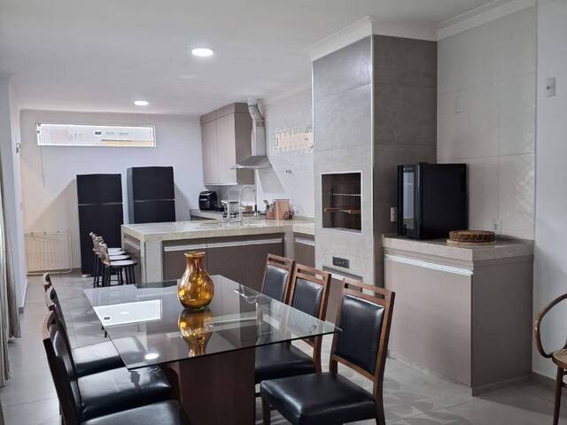 Casa Sobrado para Venda em Jundiaí - 2