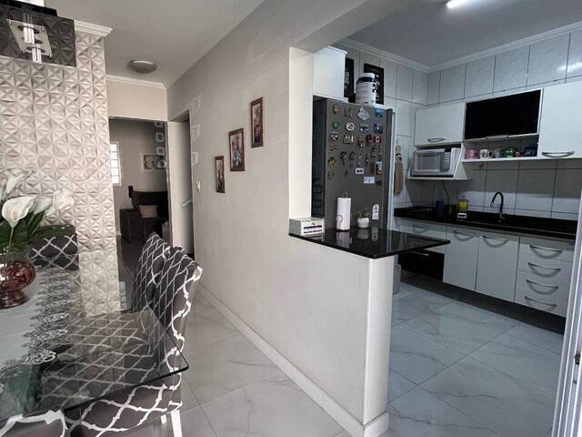 Casa Sobrado para Venda em Jundiaí - 3